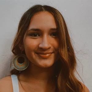 Meet your Posher, Alanis